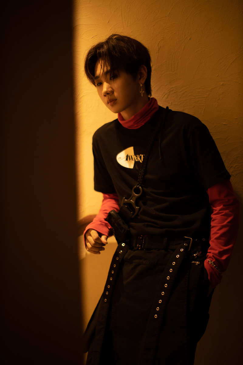 汪苏泷帅气光影夜拍写真图片79