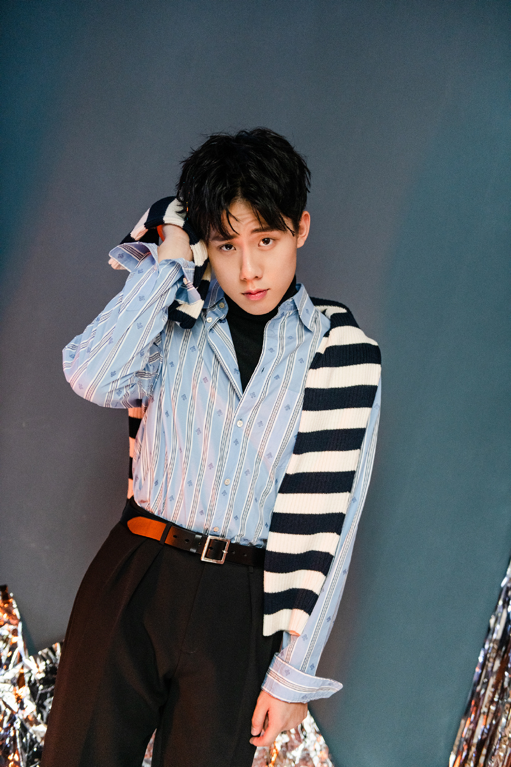 周奇帅气时尚写真图片57