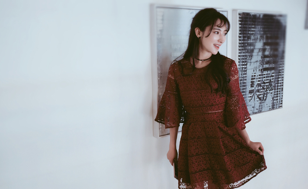 曲尼次仁清新甜美生活照图片39