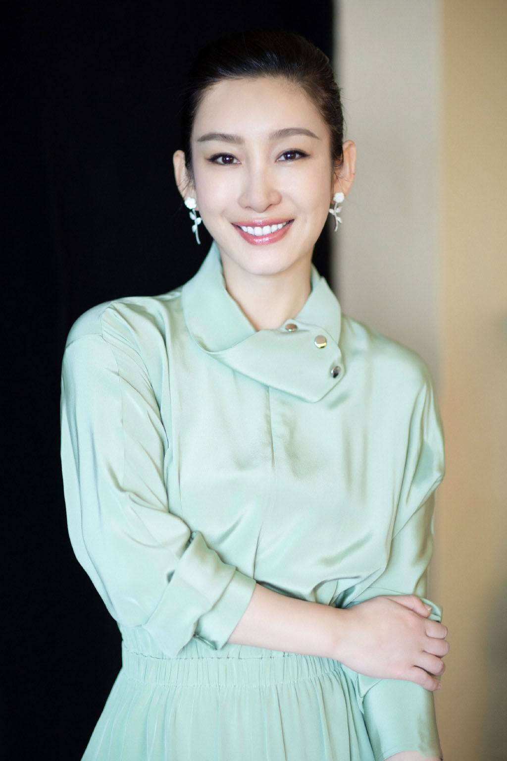 秦海璐清新绿裙知性写真图片26