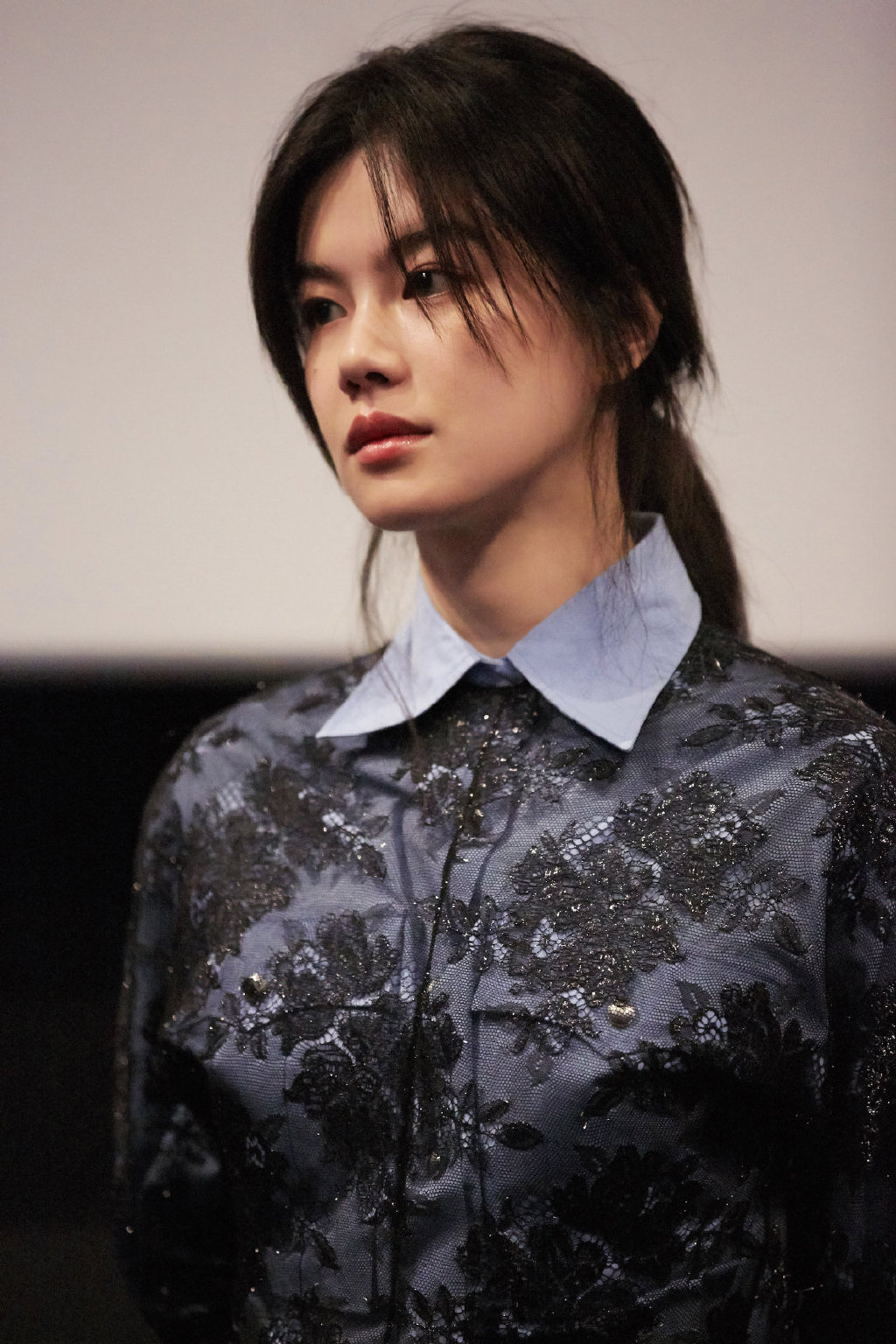 简介:李蔓瑄釜山电影节性感图片,分享一组李蔓瑄图片给大家,图中的