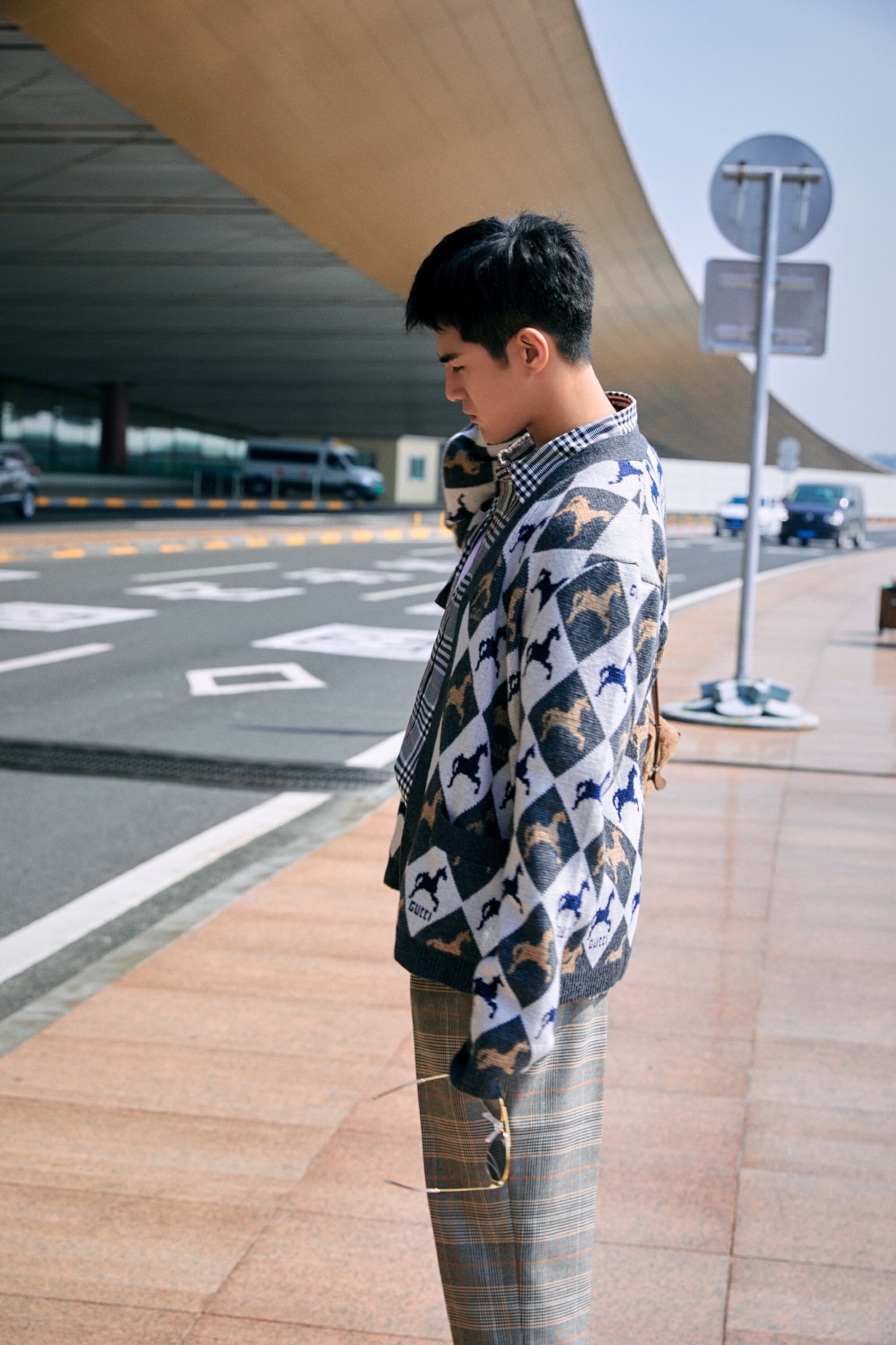 姜潮麦迪娜机场合体写真图片16