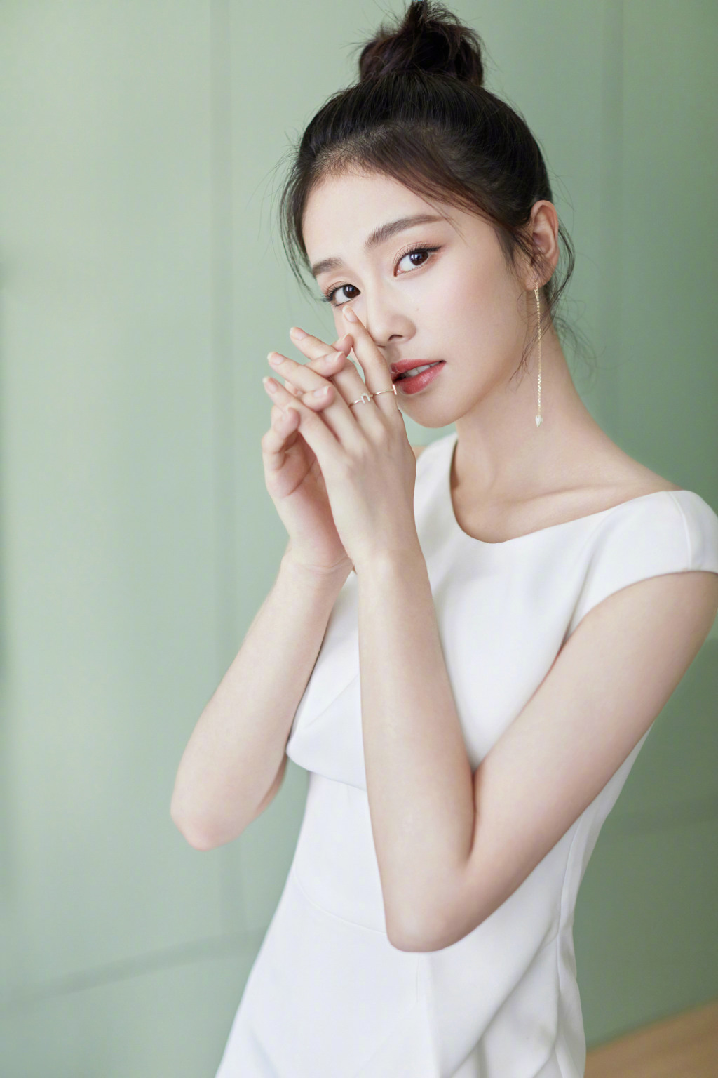 白鹿丸子头别致清新写真图片29