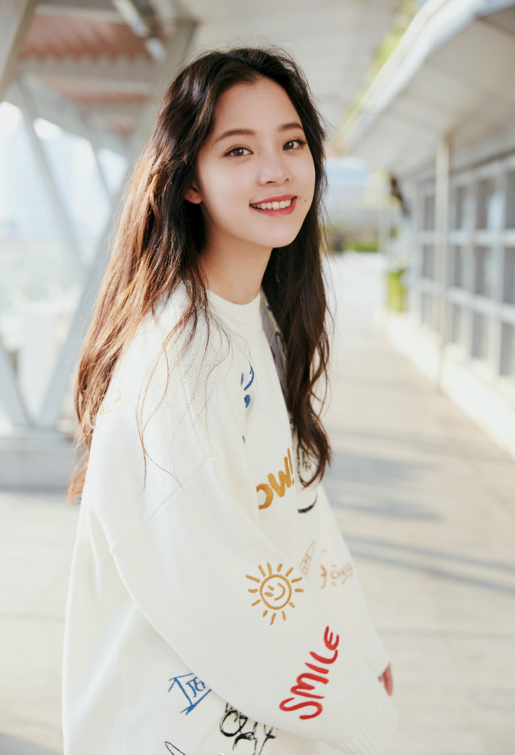 欧阳娜娜潮趣少女感写真图片23