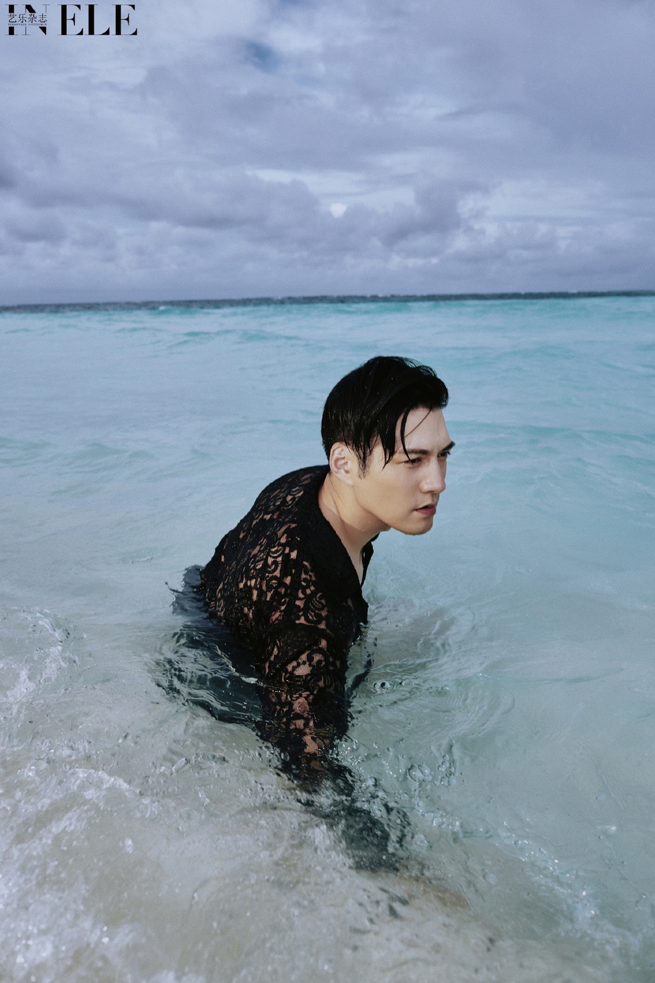 严屹宽蕾丝透视衬衫湿身大片55