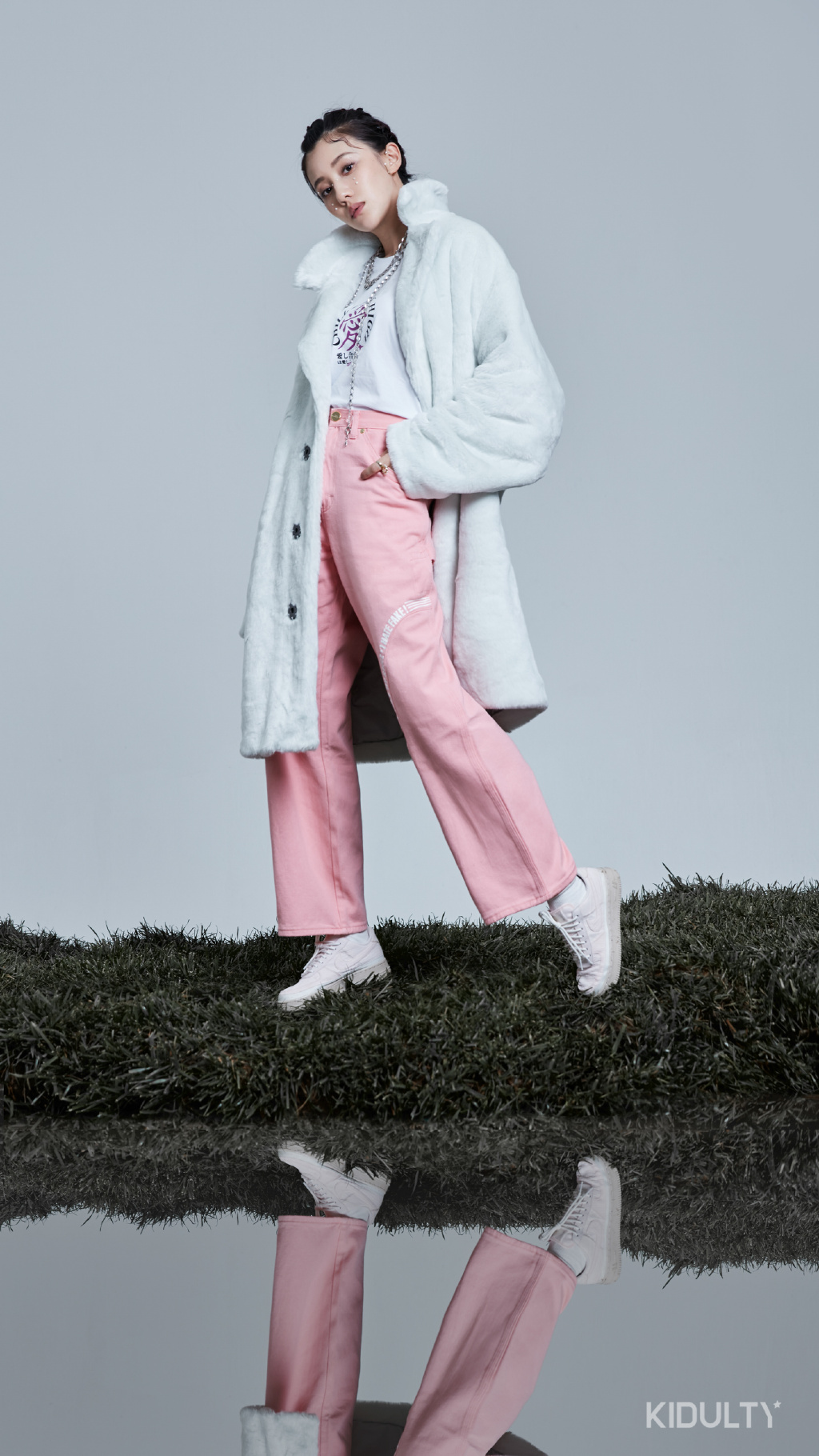 王鹤润时尚甜酷写真图片89