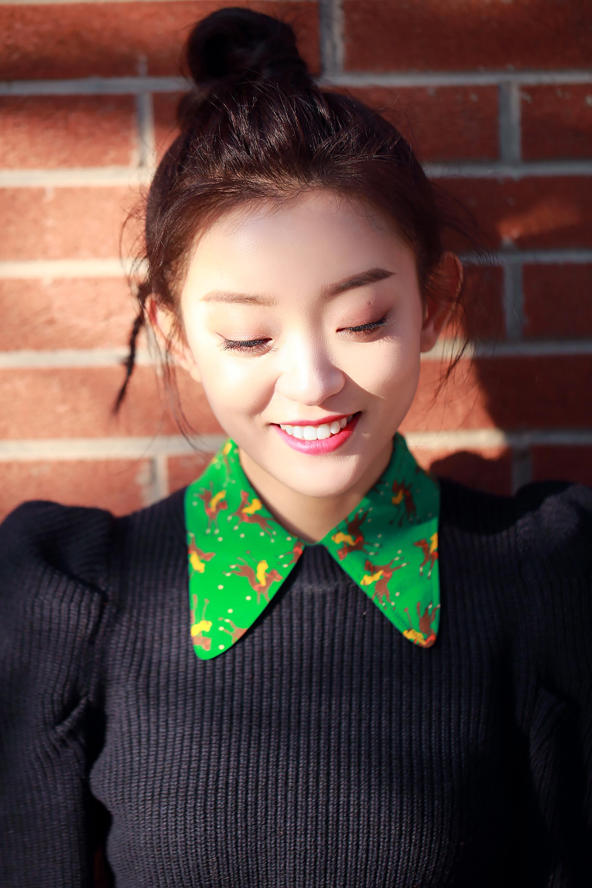 > 罗予彤潮流复古街拍写真图片(4/6)