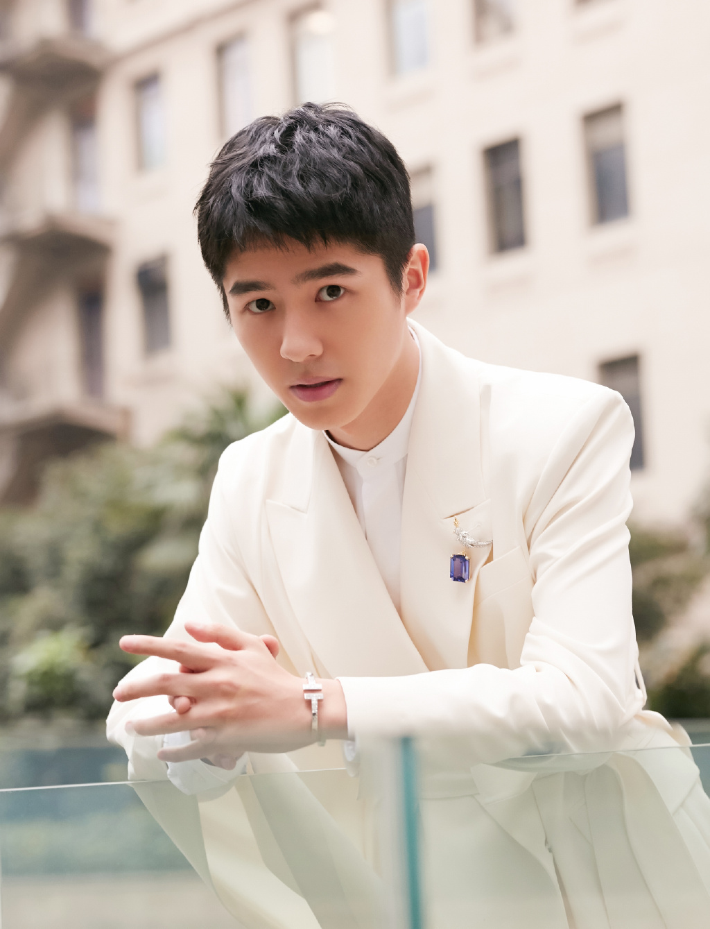 简介:刘昊然上海品牌活动照帅气图片,分享一组刘昊然图片给大家,图中