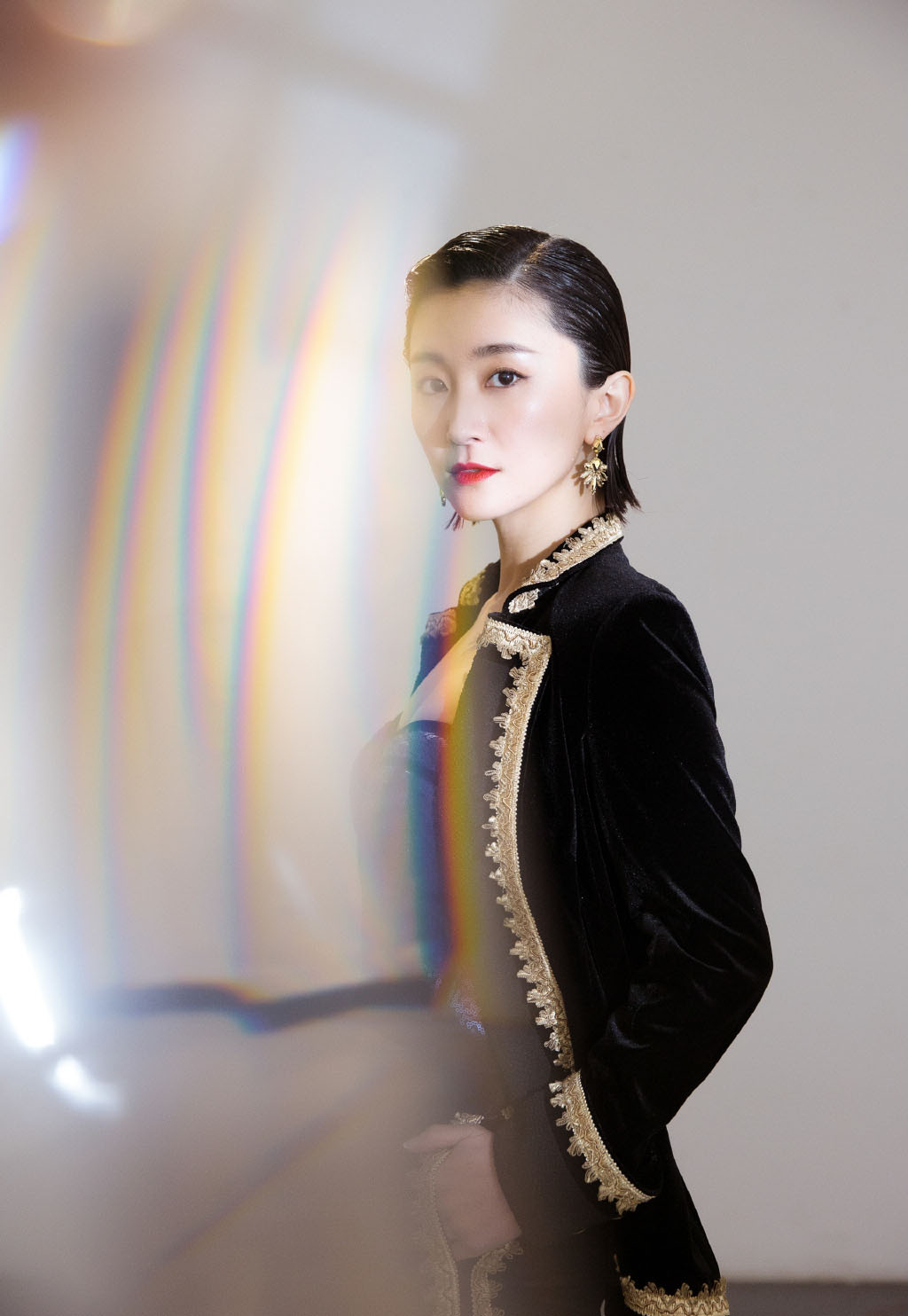 赵秦迷人性感活动照图片69