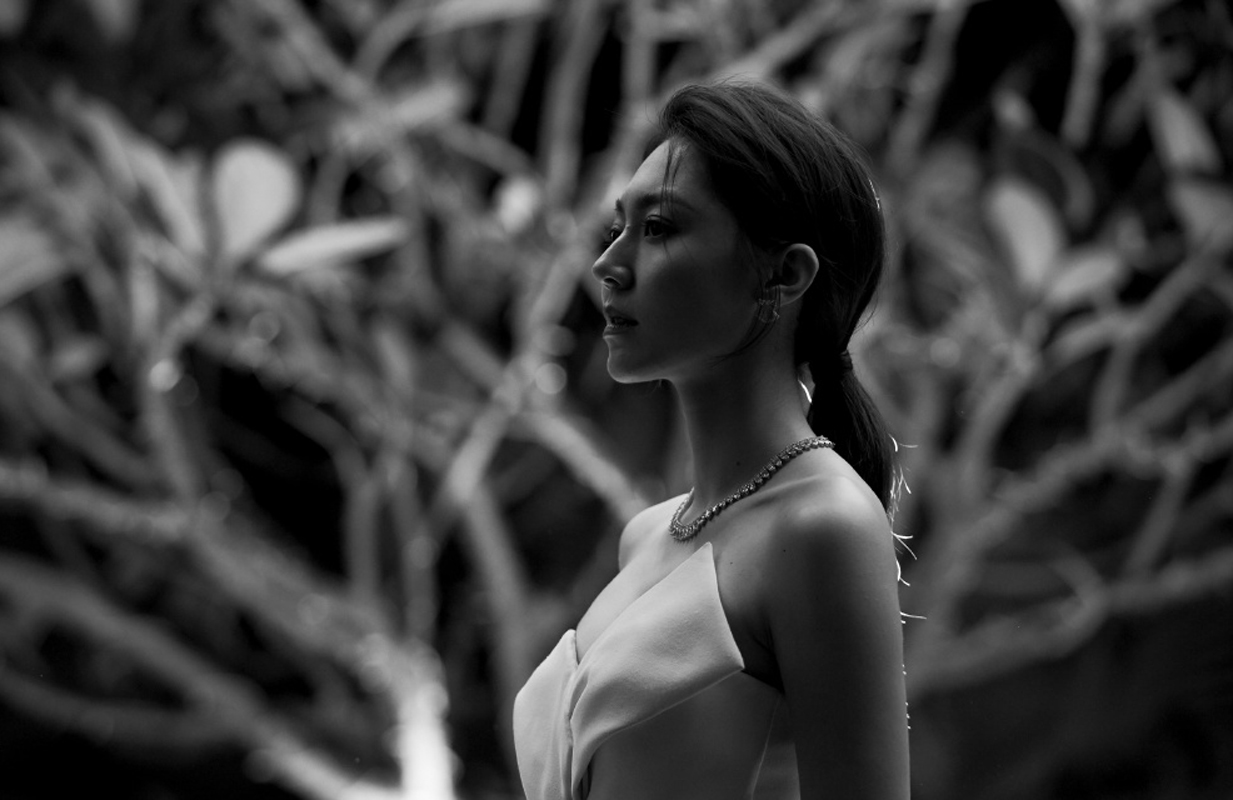 黄梦莹性感白裙写真图片35