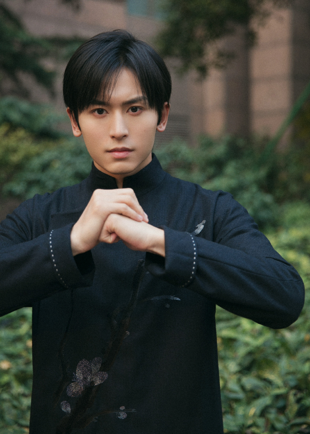 张哲瀚中式长袍帅气图片49