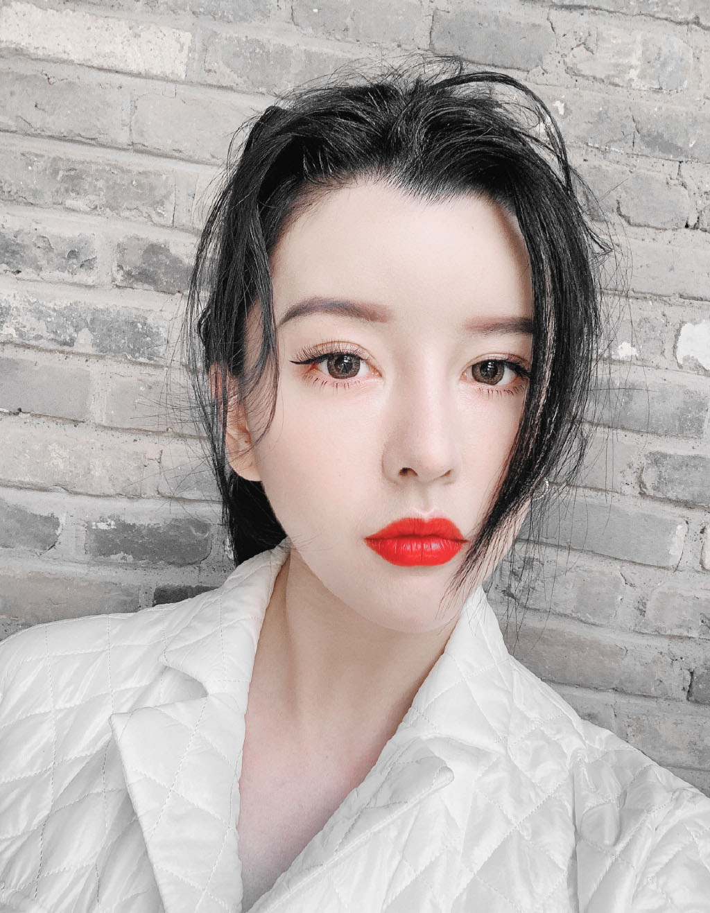 简介:by2孙涵自拍照图片,分享一组by2图片给大家,图中的明星图片壁纸