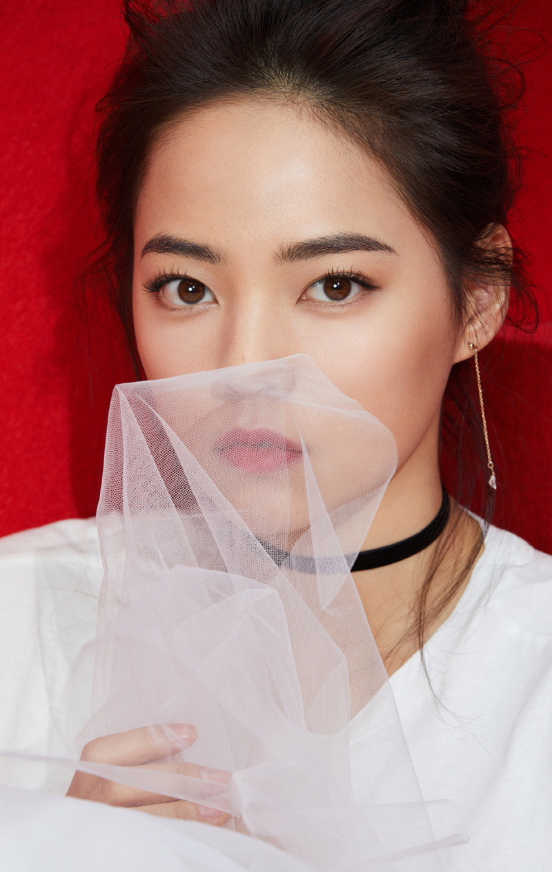 明星图片 台湾 女 薇薇安 > 薇薇安个性时髦写真图片(1/3)返回首页