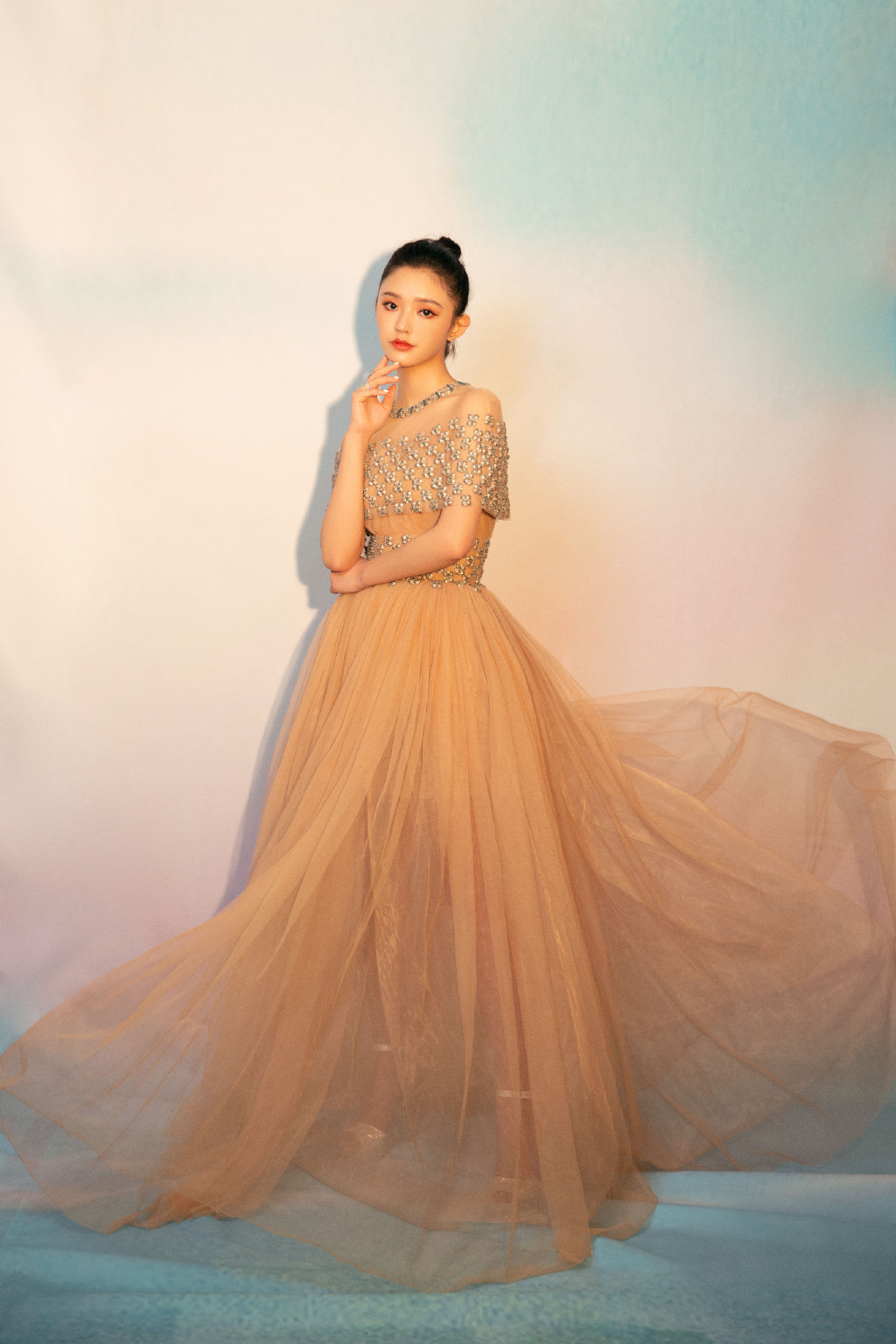 林允裸色珍珠薄纱礼服性感图片28