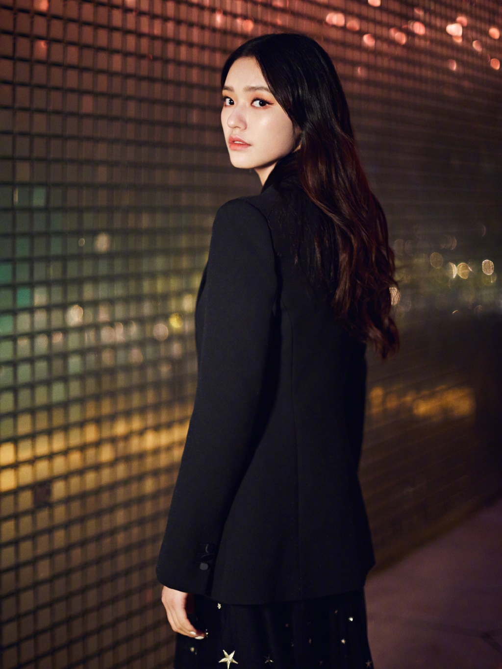 林允西装纱裙甜酷写真图片16