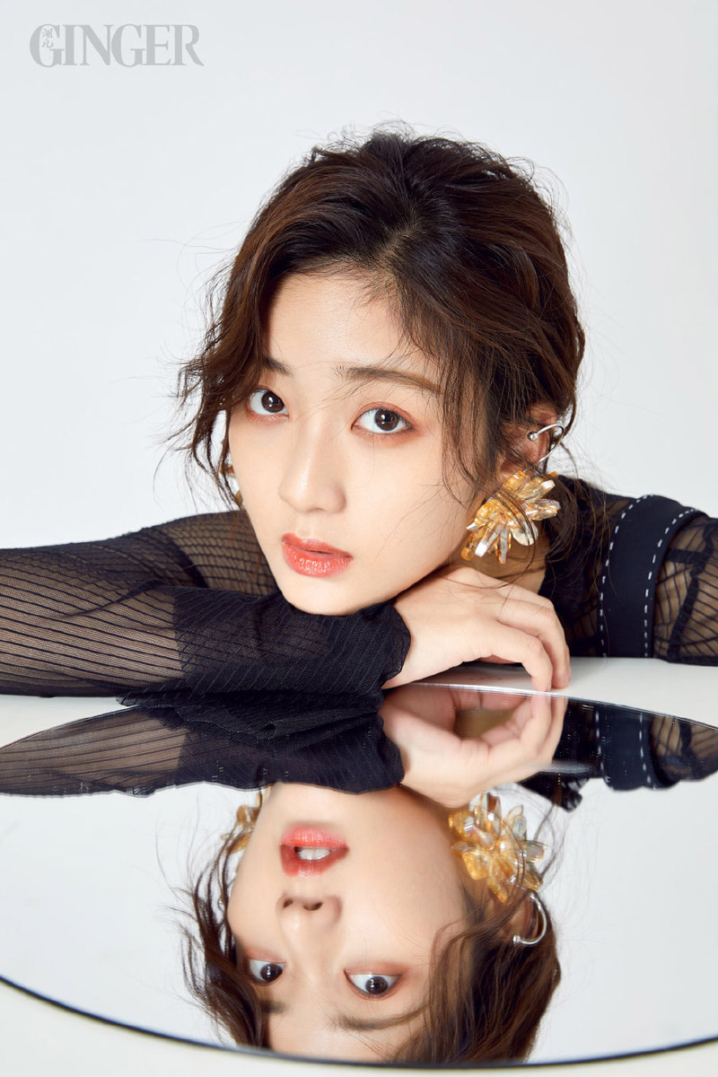 > 戚砚笛时尚百变写真图片(6/9)