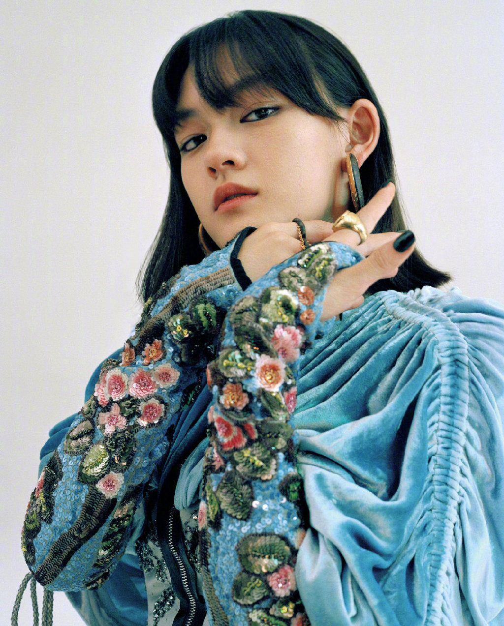 文淇嘉人杂志封面写真图片13