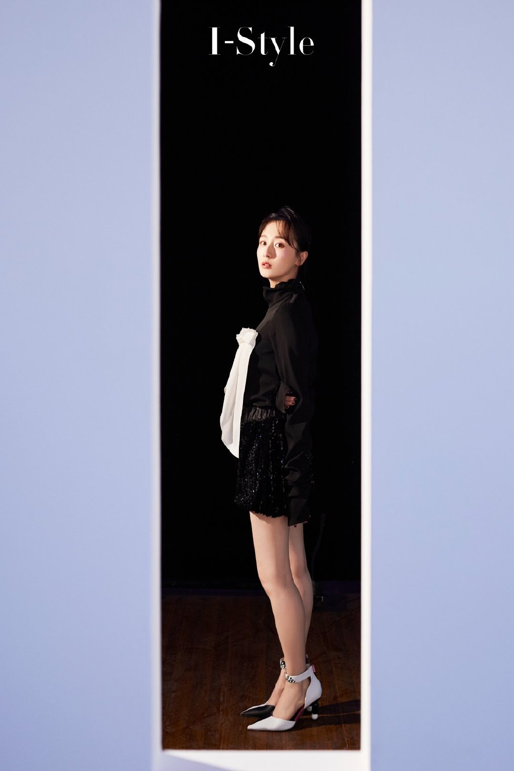 叶青酷黑文艺写真图片13