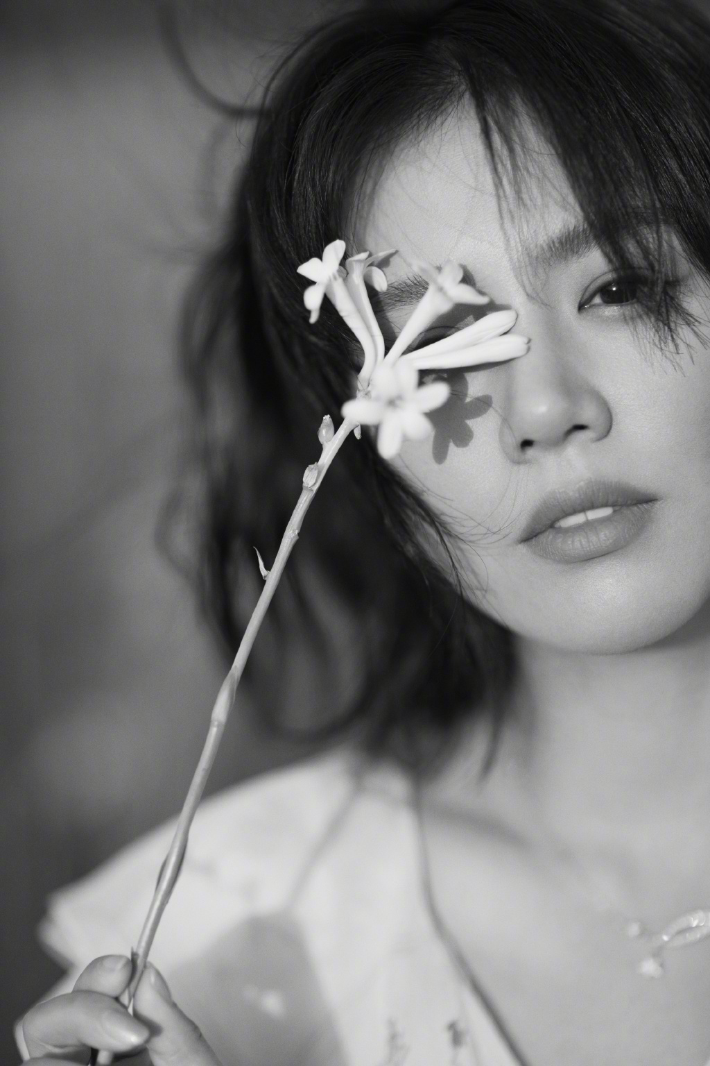 马思纯黑白唯美写真图片33