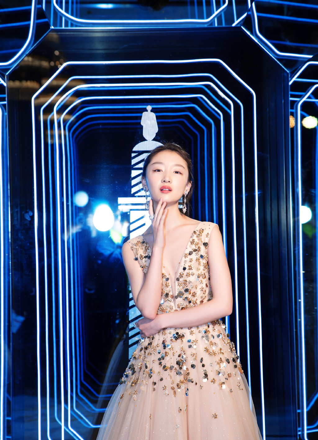 周冬雨深v礼服诱人性感活动照图片28