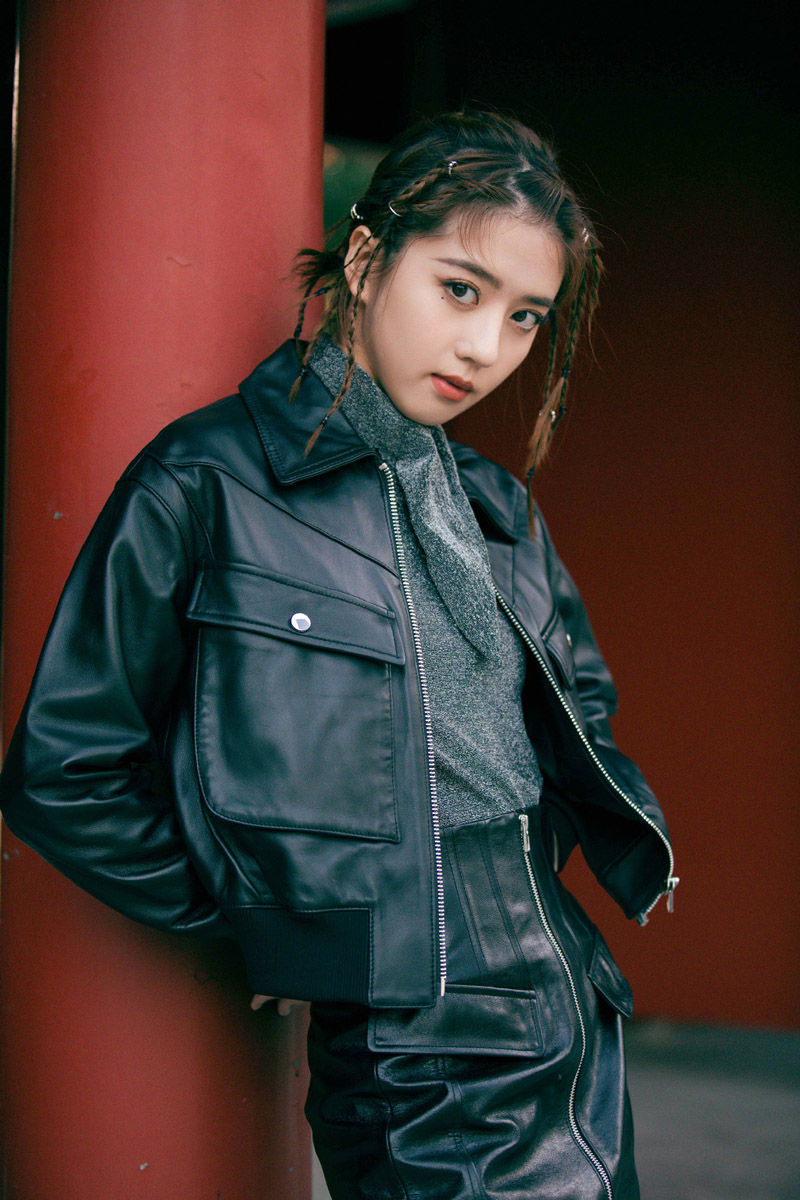 李凯馨酷美皮衣写真图片28