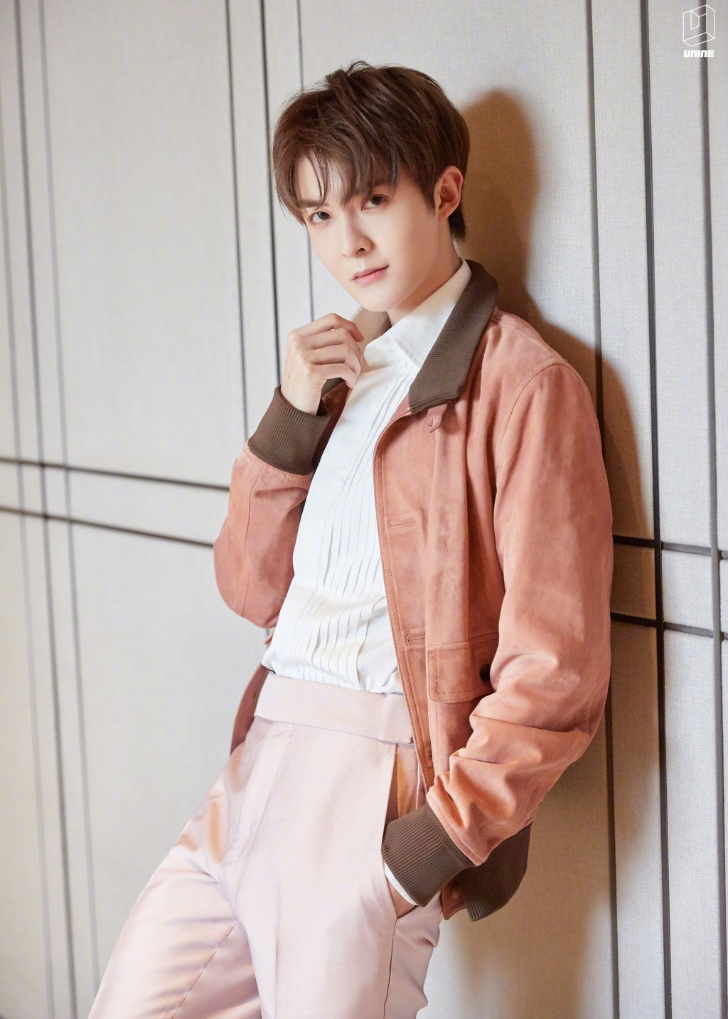 管栎利落简约魅力写真图片49