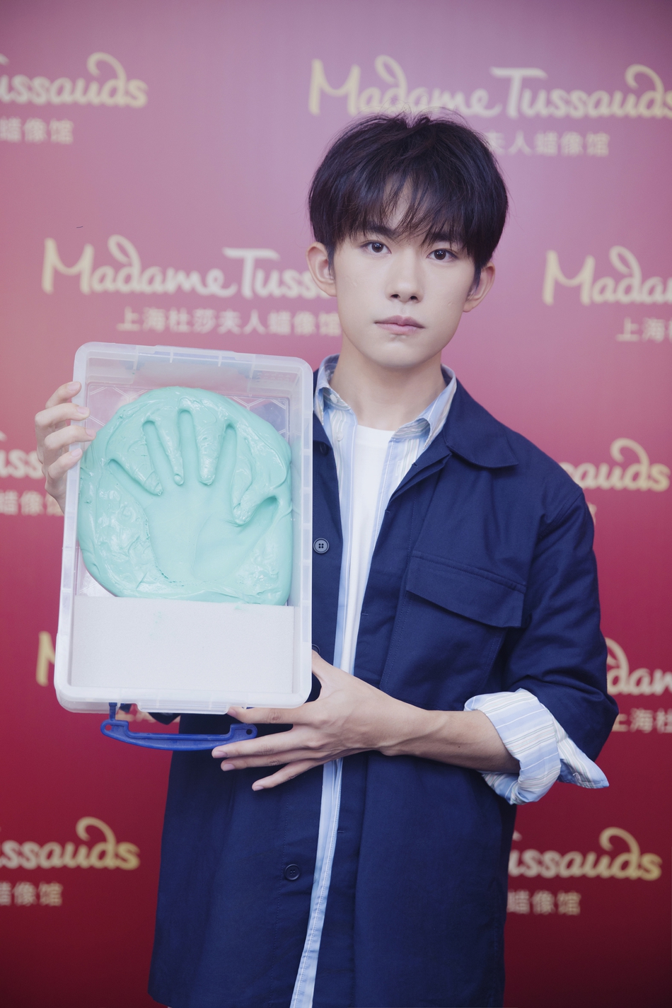 易烊千玺上海杜莎夫人蜡像馆图片78