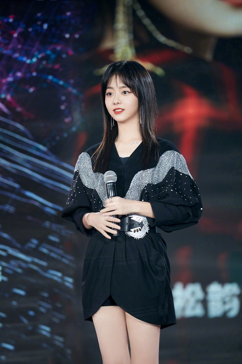 谭松韵简约摩登少女写真图片46