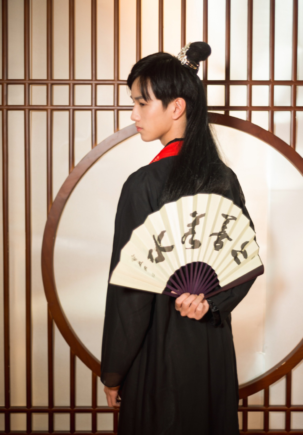 tf家族敖子逸古风帅气写真图片18