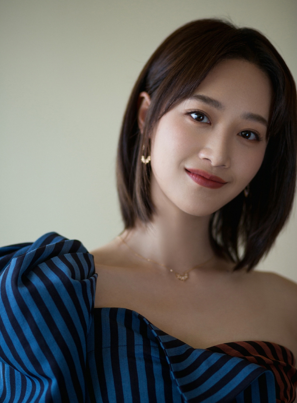 蓝盈莹知性优雅写真图片59