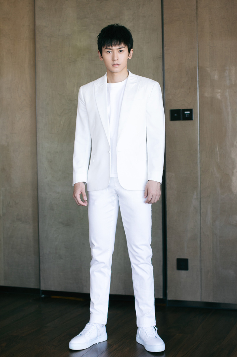 张哲瀚干净利落写真图片29