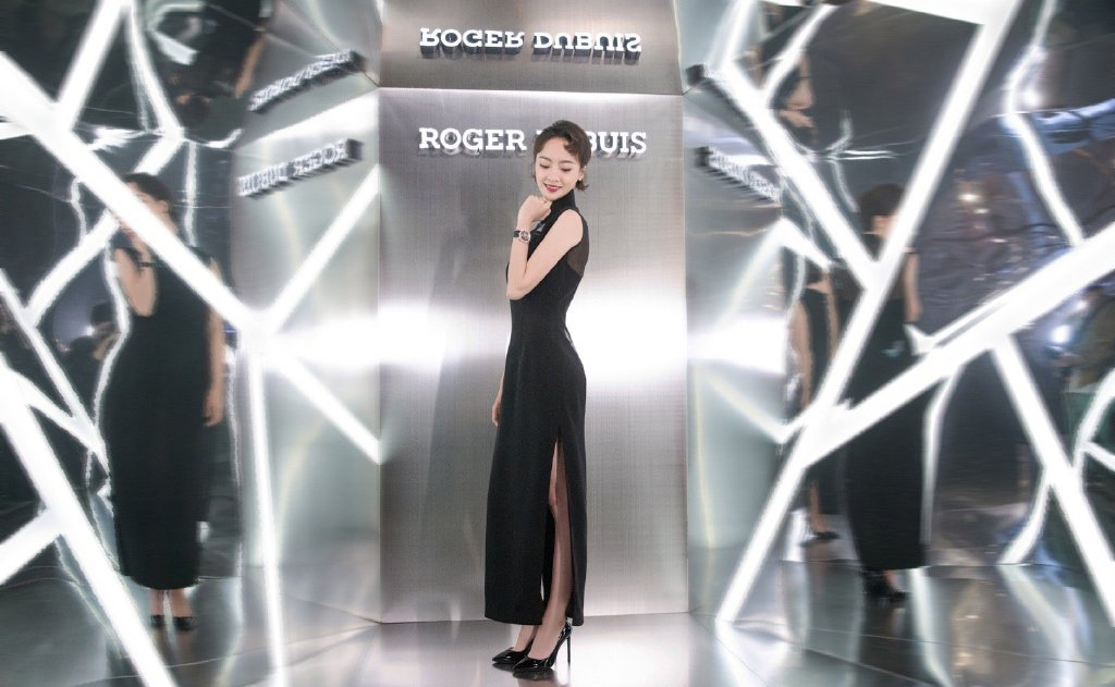 孙铱品牌活动照性感图片,分享一组孙铱图片给大家,图中的明星图片壁纸