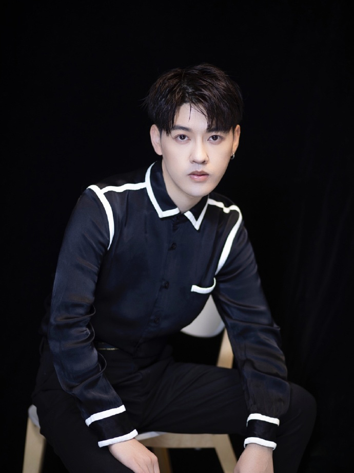 李冲清爽帅气写真图片69