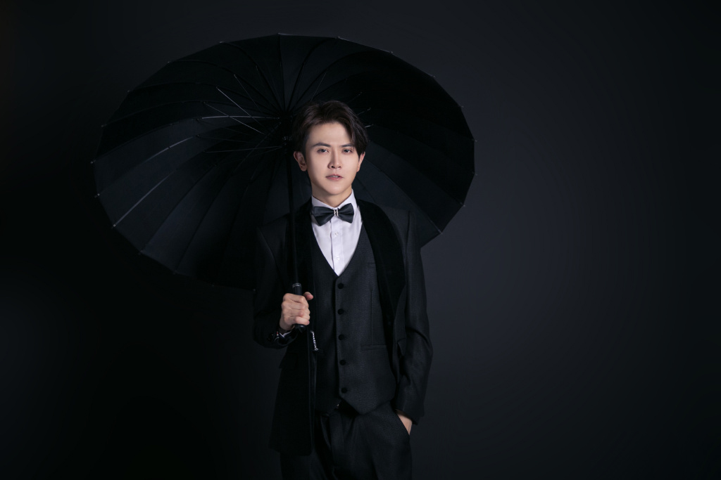 刘端端冷峻帅气写真图片19