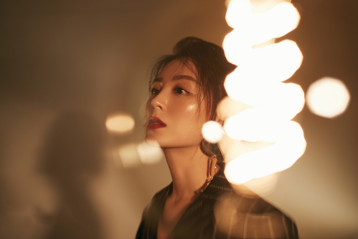 毛林林性感妩媚写真图片56