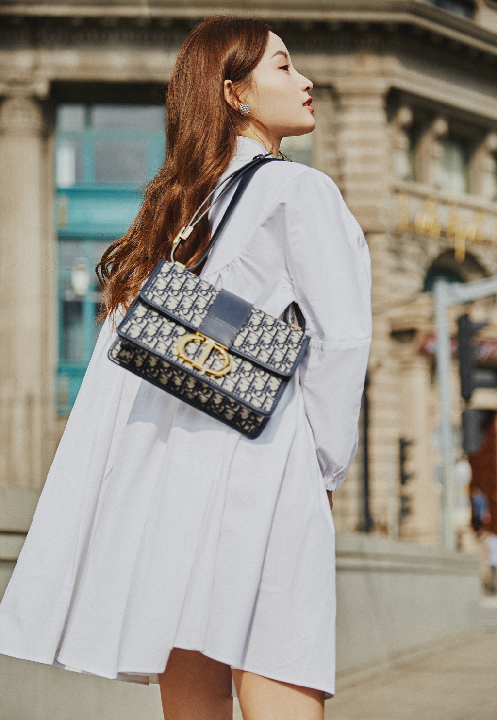 简介:林小宅迪奥活动照性感图片,分享一组林小宅图片给大家,图中的