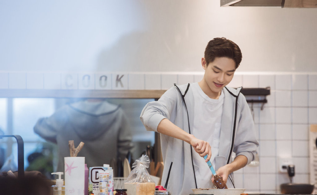 《朋友请听好》剧照图片,分享一组王锵图片给大家,图中的明星图片壁纸