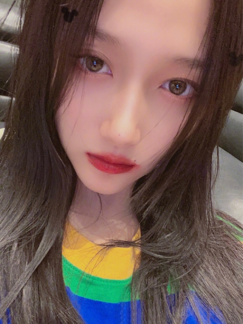 关晓彤湿发激吻唇性感自拍照图片1515