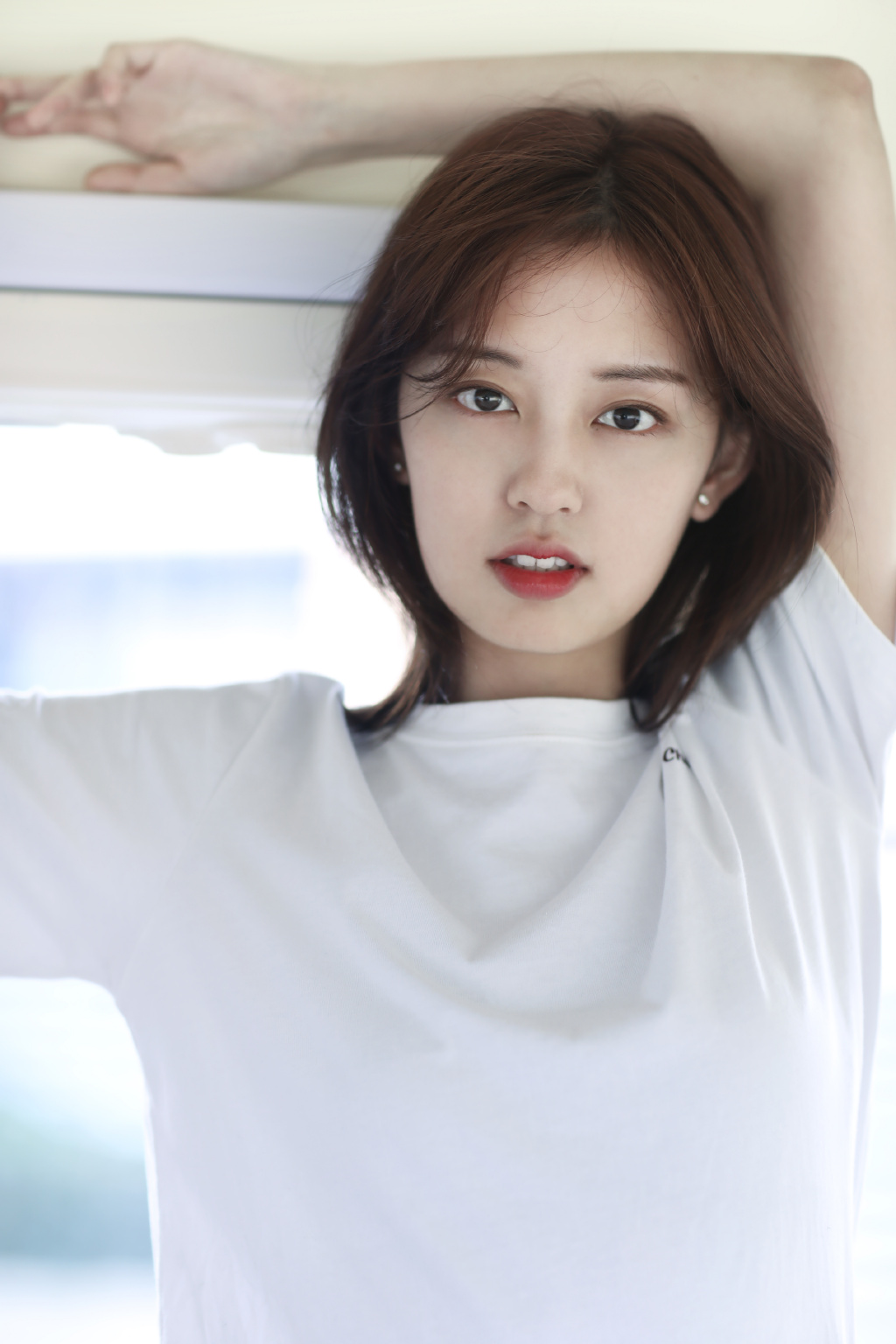 孙琰清白衫养眼写真图片14