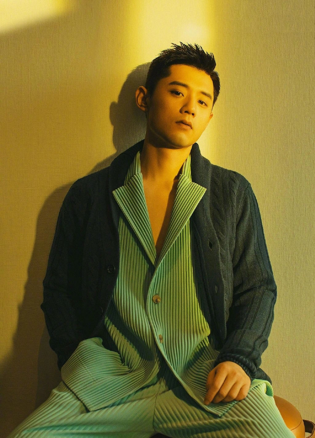 > 张继科帅气图片冷峻时尚写真(2/9)