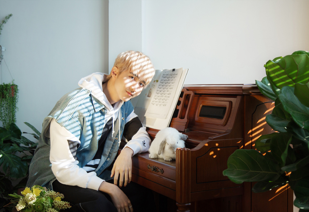 r1se赵让帅气写真图片29