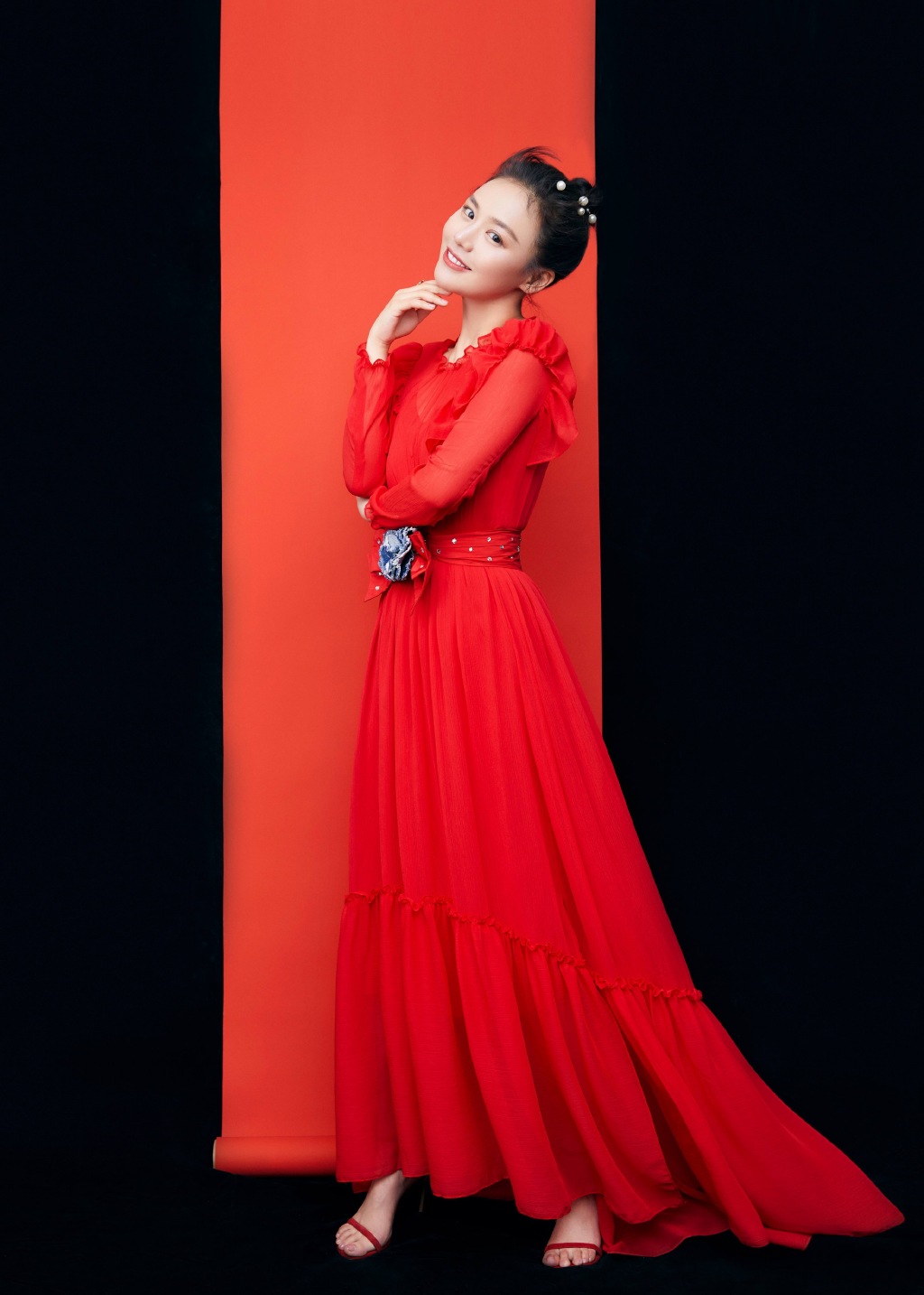 马思纯红纱长裙性感图片1015