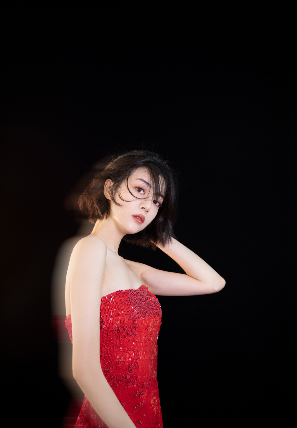 李溪芮抹胸红裙性感写真图片17