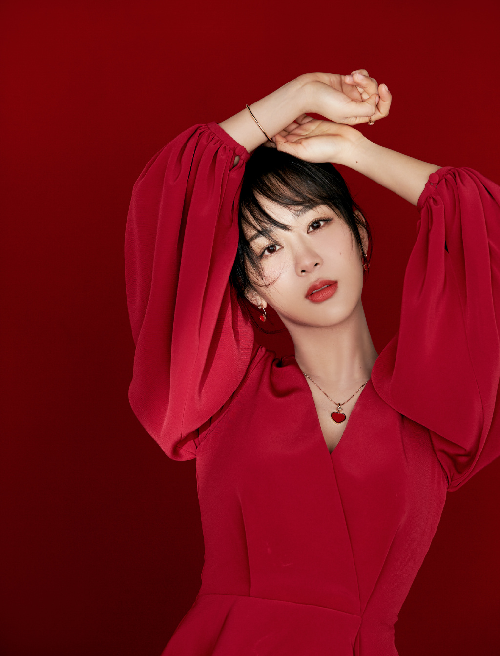 杨紫新年红裙迷人性感写真图片99