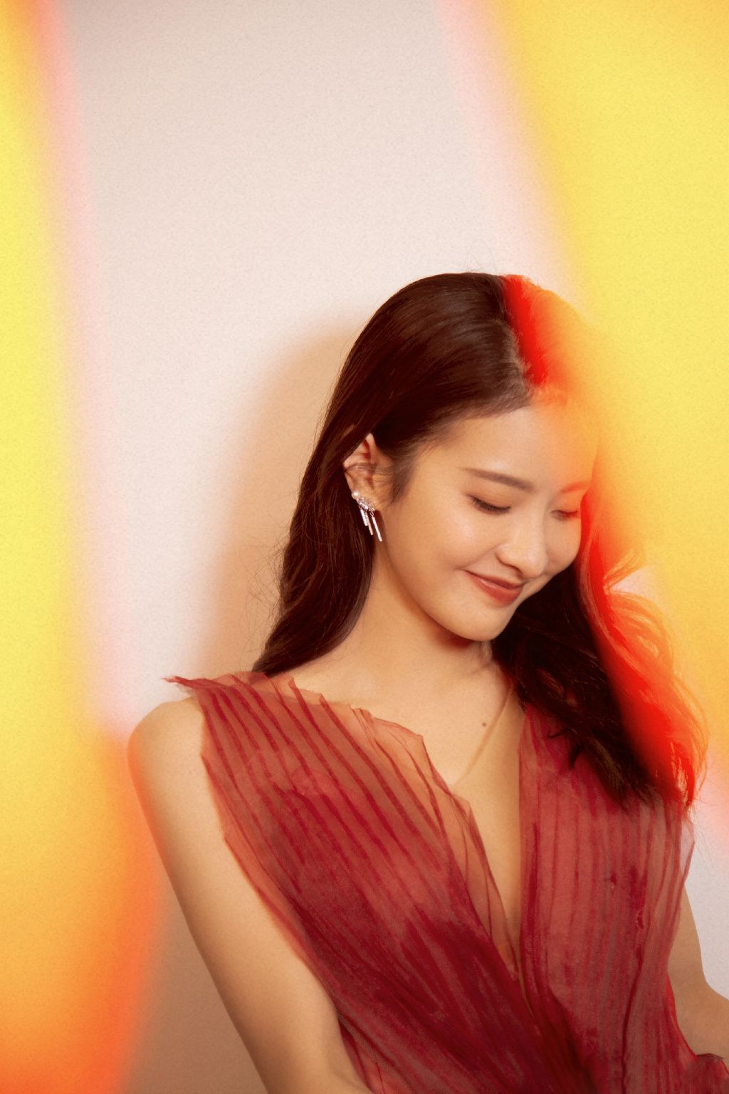 赖雨蒙性感光影写真图片35