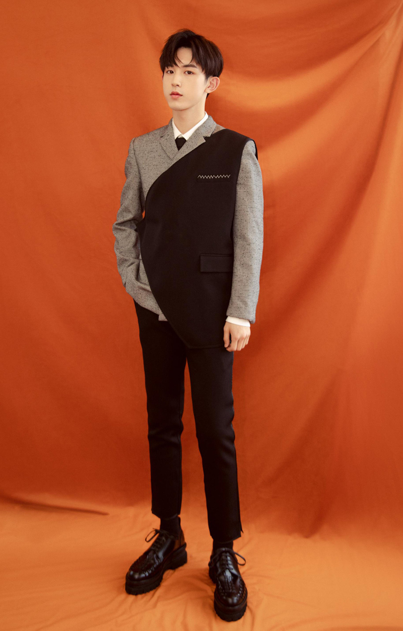 郭俊辰微博之夜帅气写真图片17