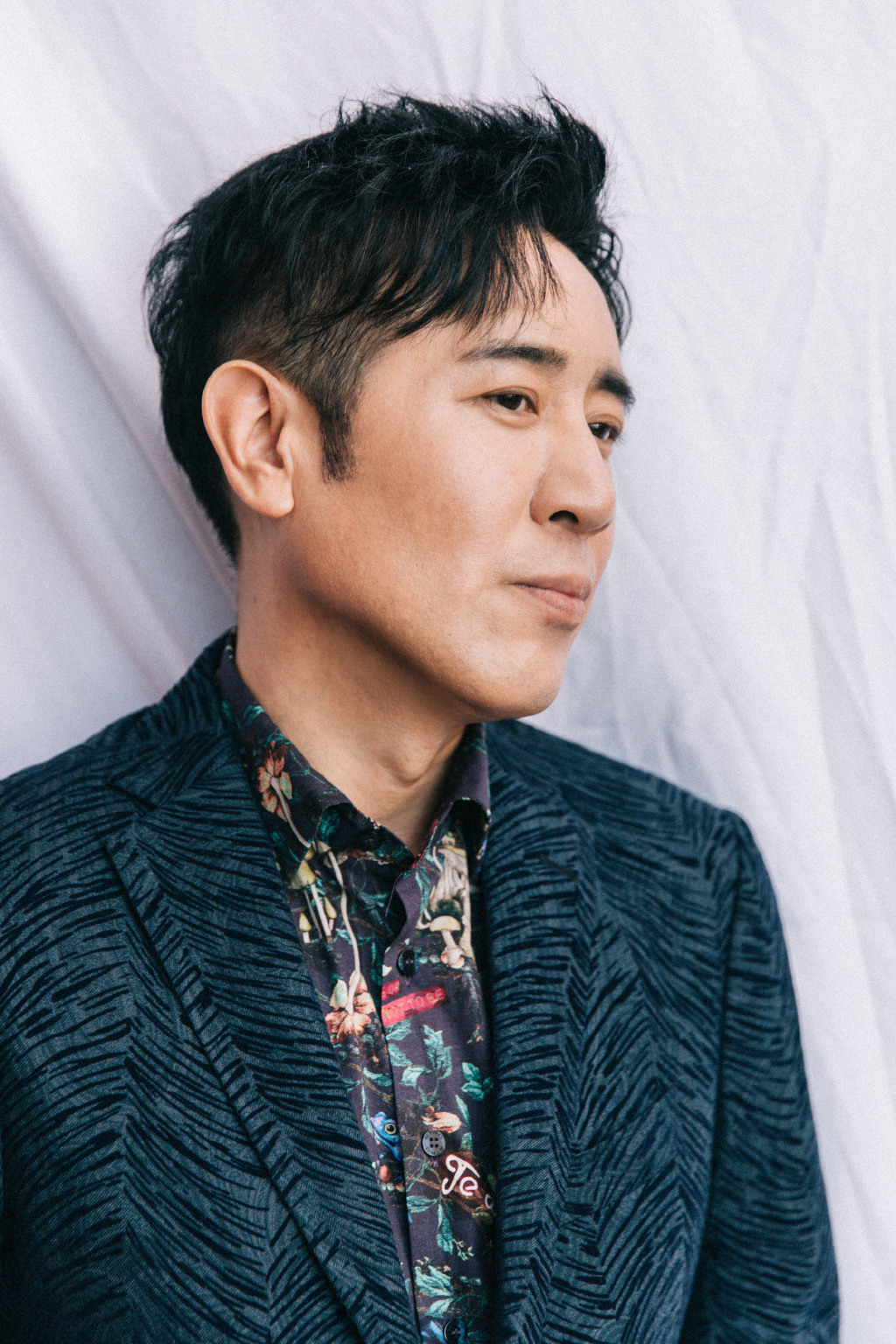 于和伟熟男风绅士写真图片59