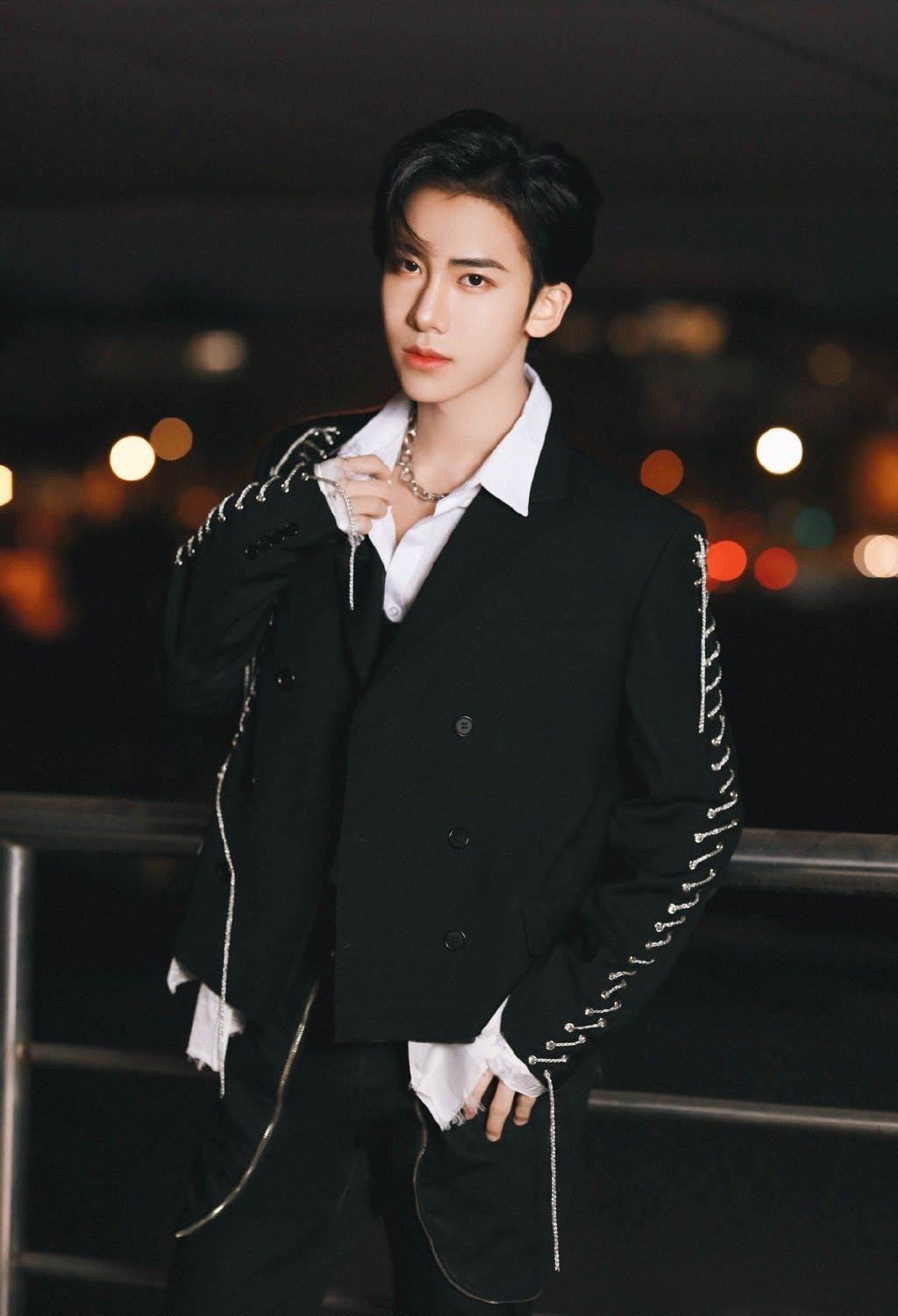 丁泽仁深夜帅气写真图片34