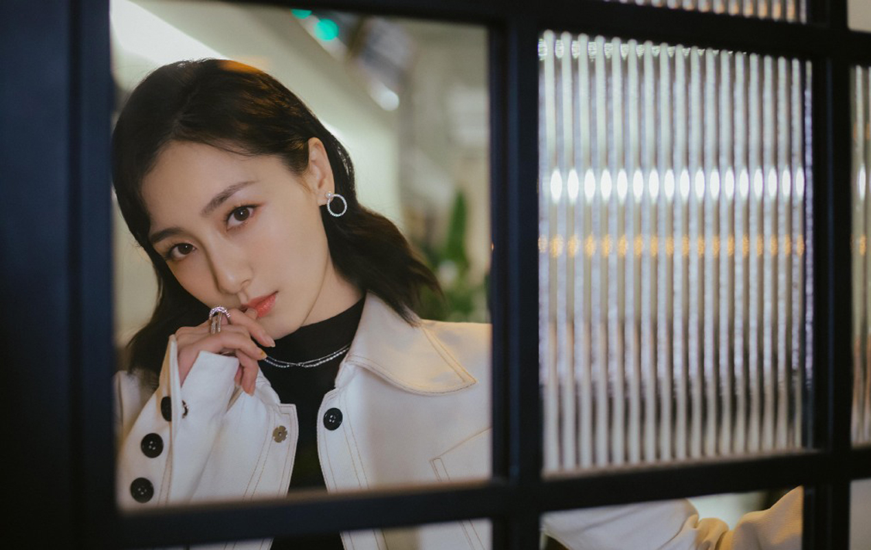 叶青复古妩媚写真图片39