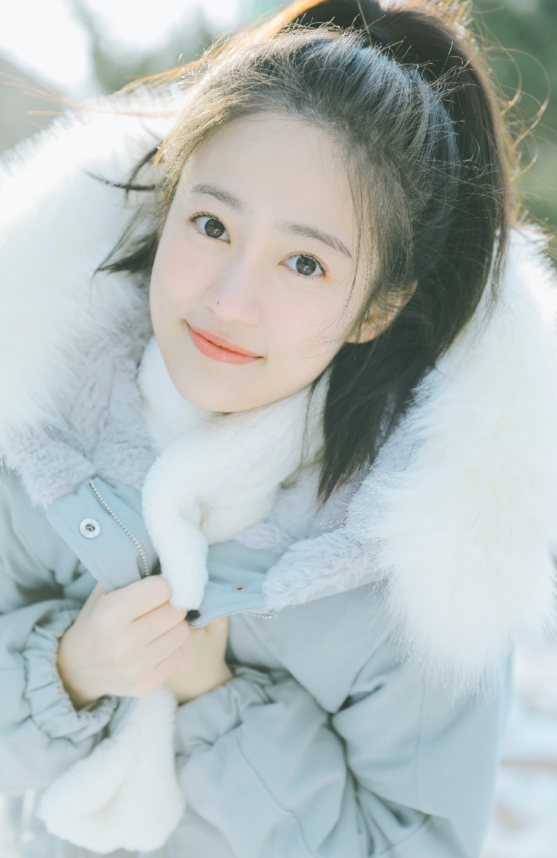 汤梦佳清纯可爱冬日写真图片19